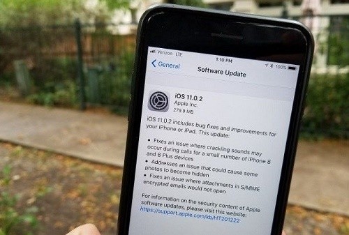 Có nên nâng cấp lên iOS 11.0.2 cho iPhone, iPad hay không?