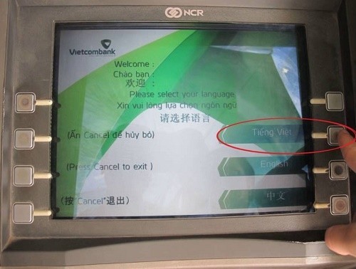 Các bước rút tiền bằng thẻ ATM Vietcombank