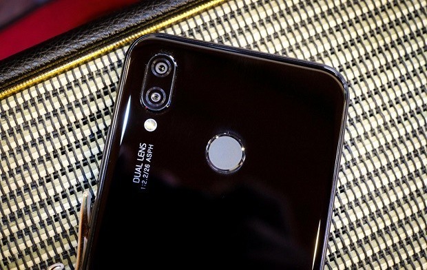 Smartphone Huawei Nova 3e trang bị camera kép