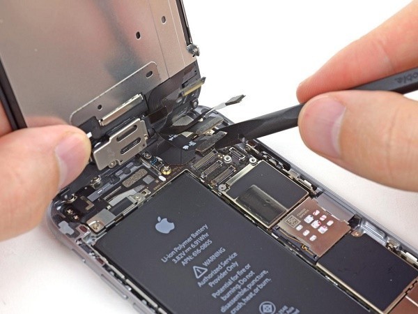 Sửa chữa điện thoại tại các trung tâm bảo hành iPhone
