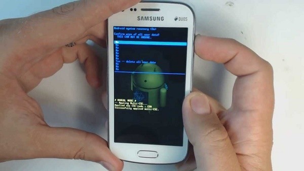 Hướng dẫn cách reset lại máy điện thoại Samsung